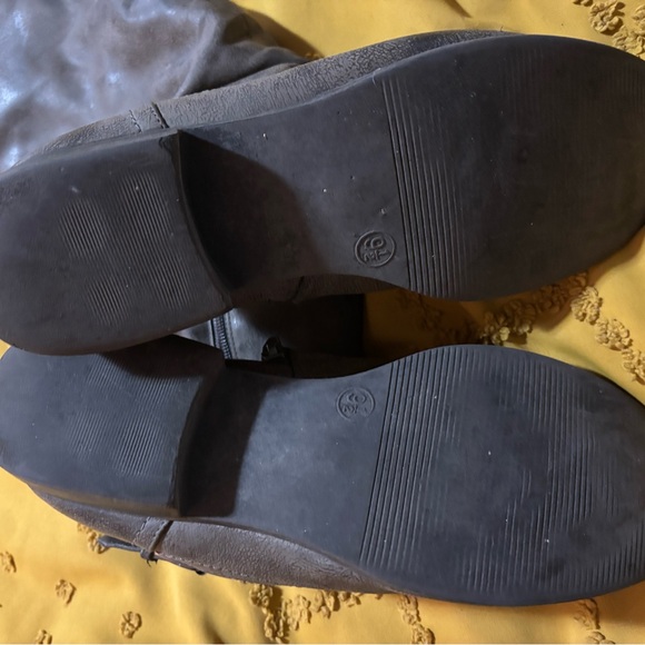 Gray Knee-High Boots - Picture 7 of 7